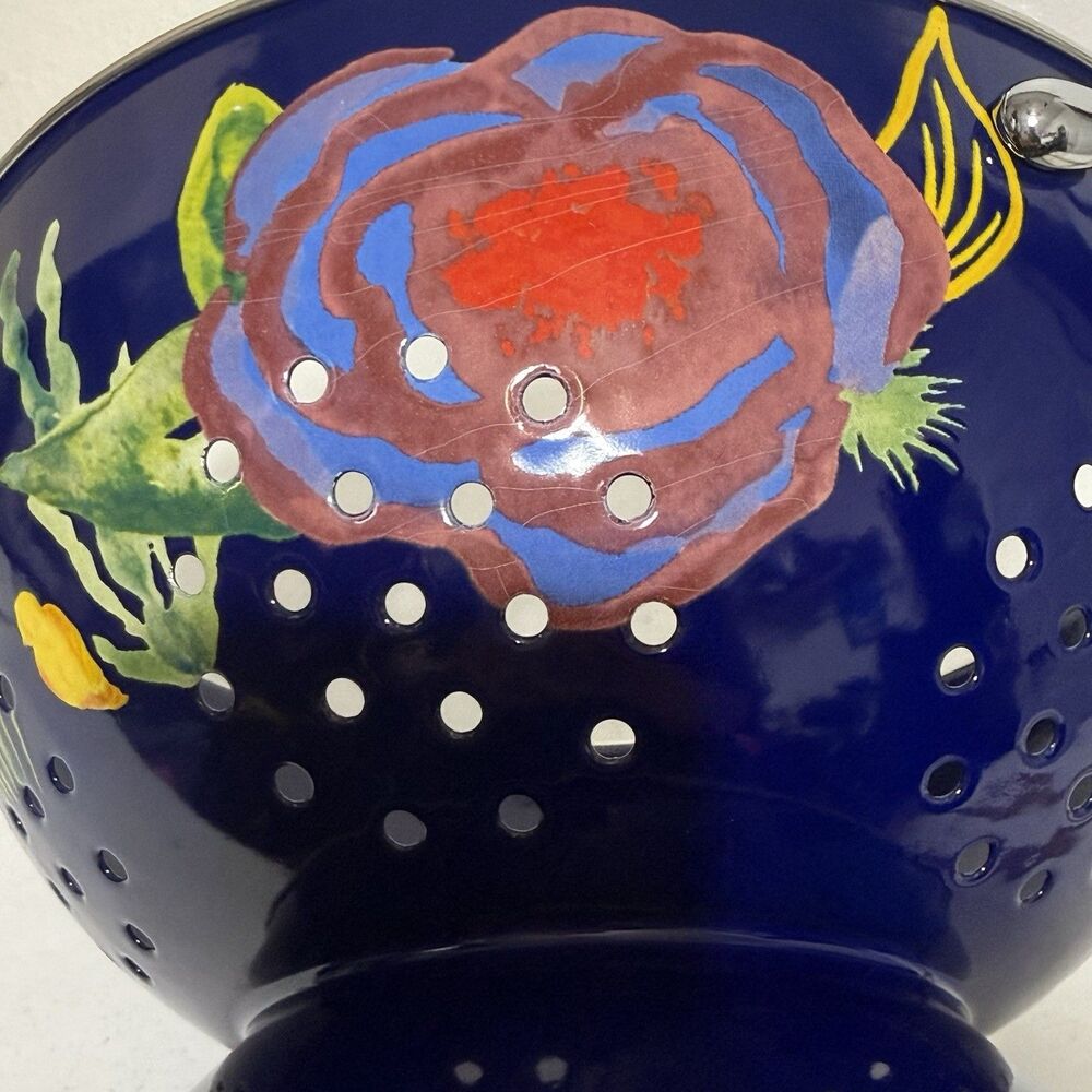 The Pioneer Woman Colander Classic Charm Strainer 5 Quart Blue Stainless Steel - Picture 9 of 10